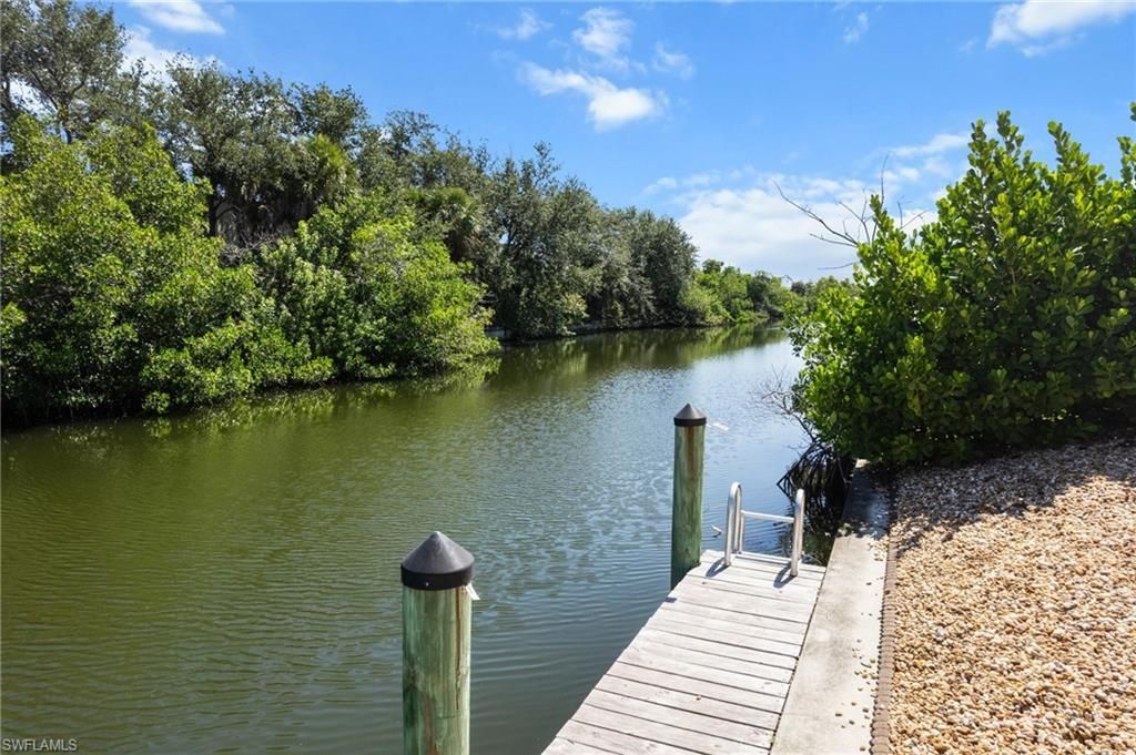 1309 SE 10th Ter, Cape Coral, FL 33990 Photo