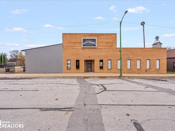 508 W Market Street, Steamboat Rock, IA 50672