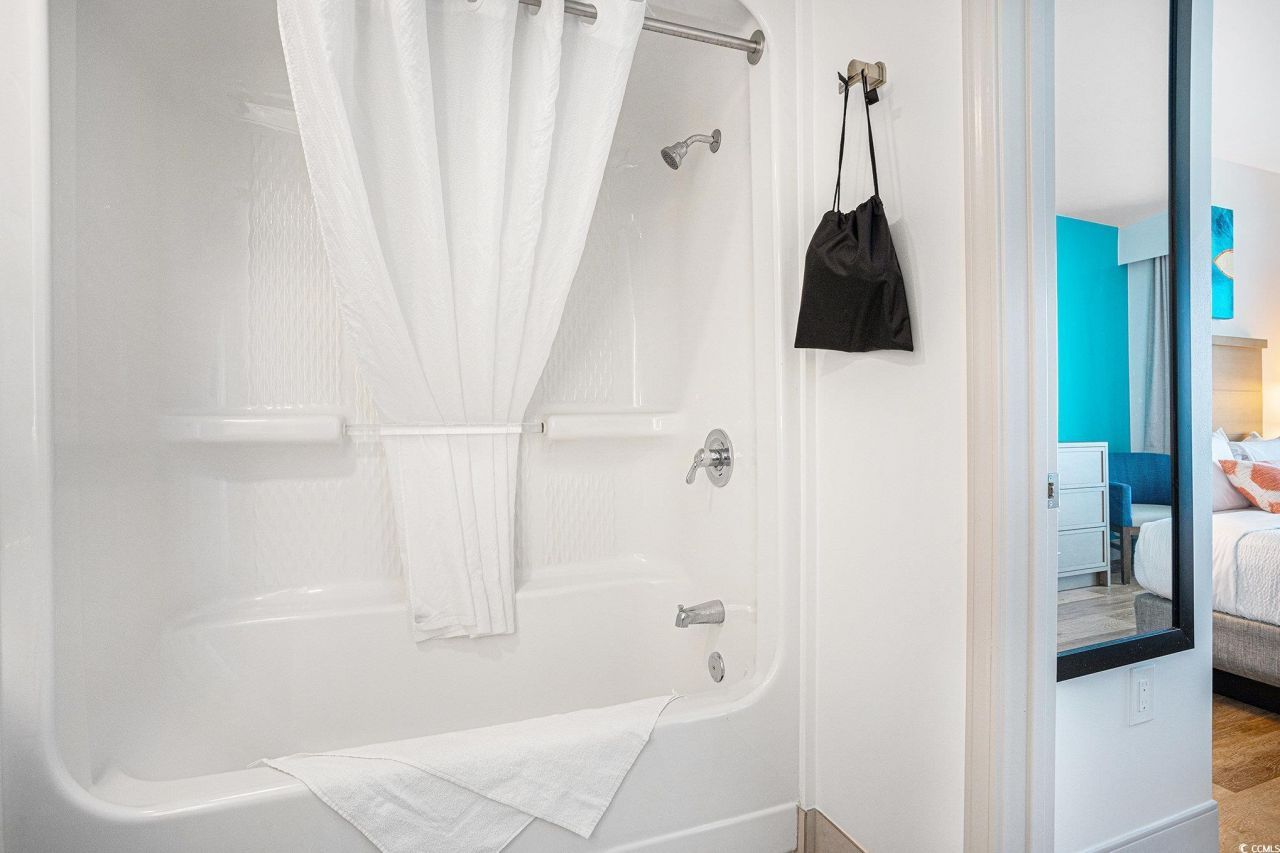 3000 N Ocean Blvd. Photo 16