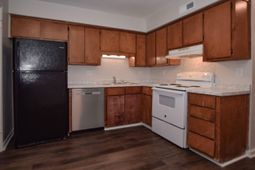 7666 Hunters Ridge Lane photo 4