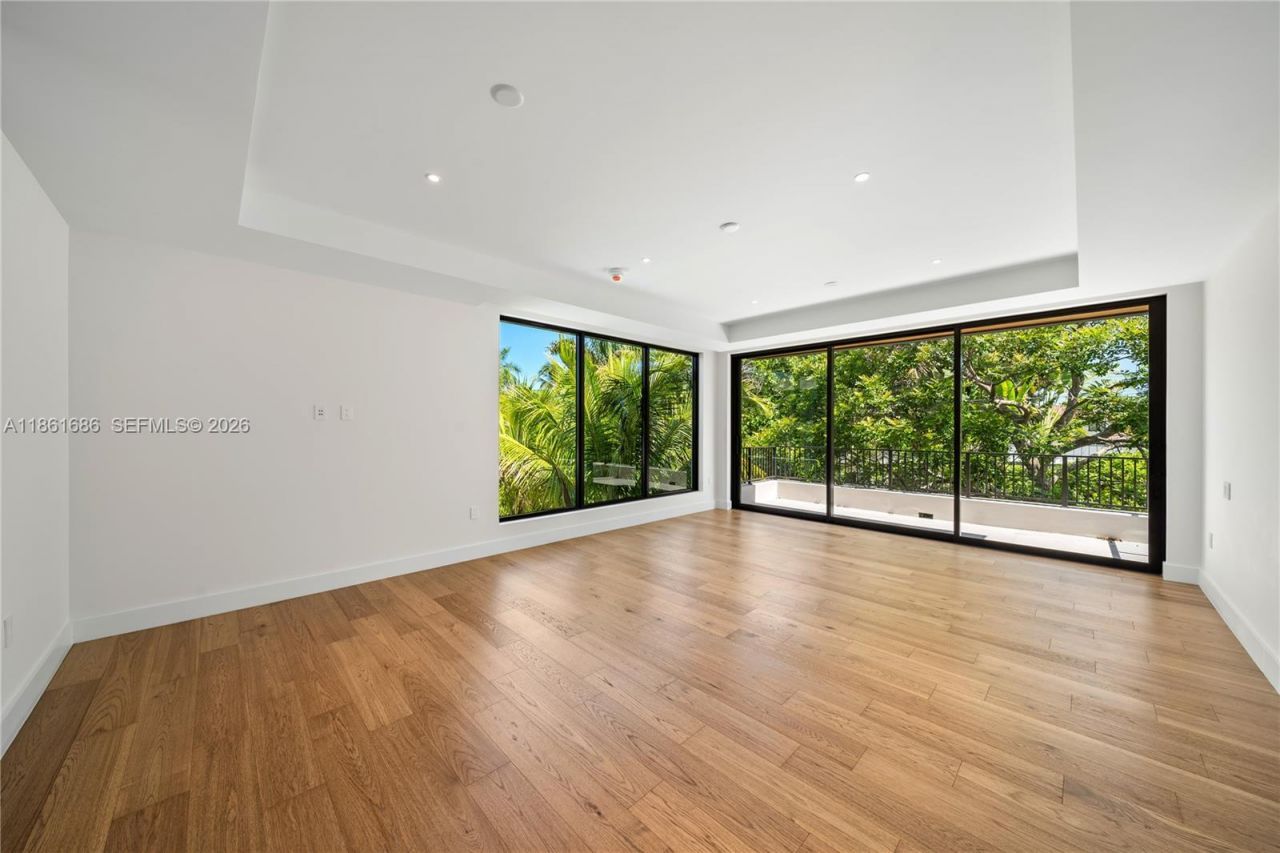 6250 SW 78th St, South Miami, FL 33143 Photo