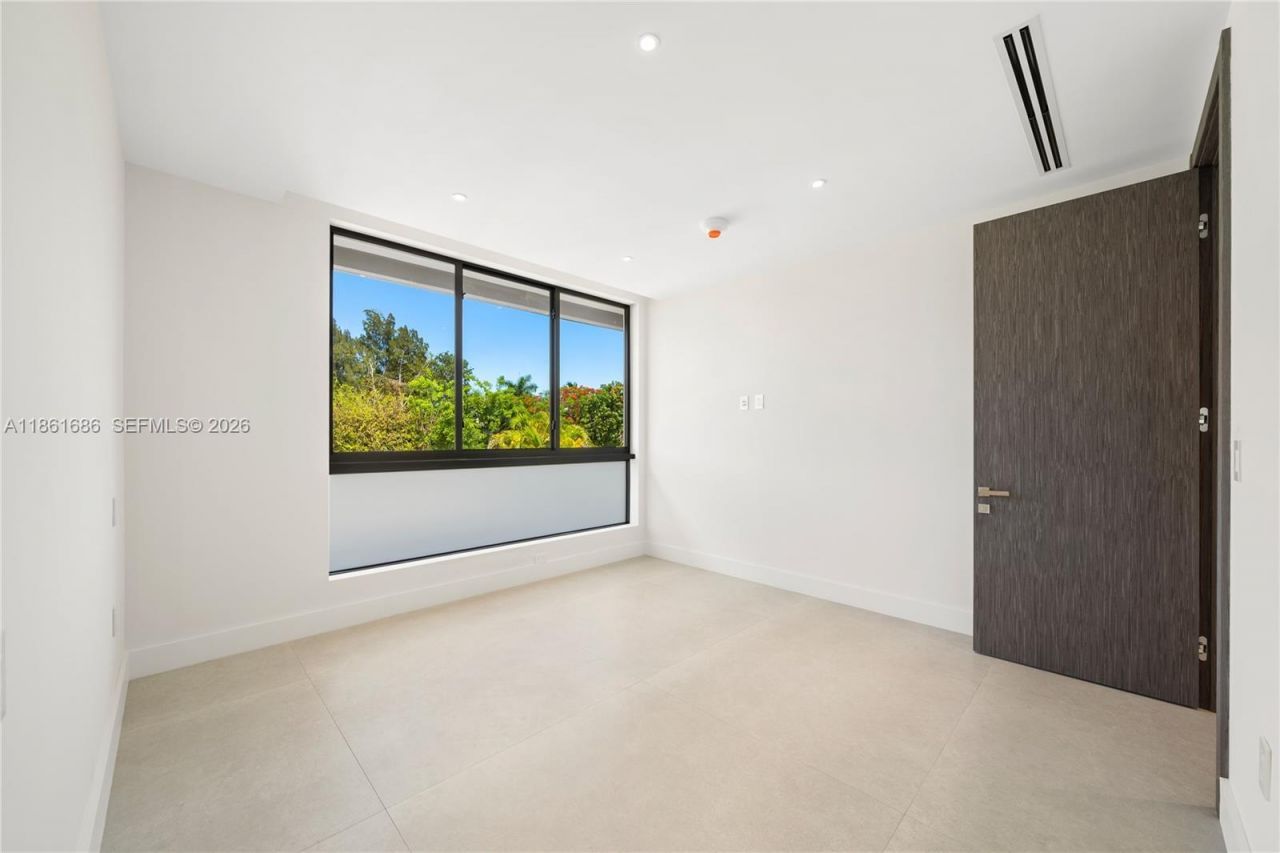 6250 SW 78th St, South Miami, FL 33143 Photo