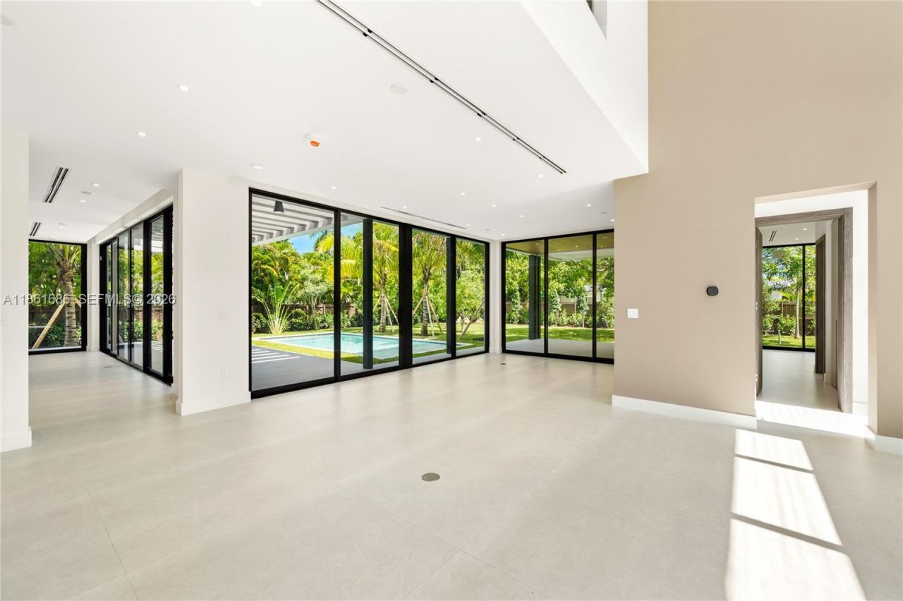 6250 SW 78th St, South Miami, FL 33143 Photo