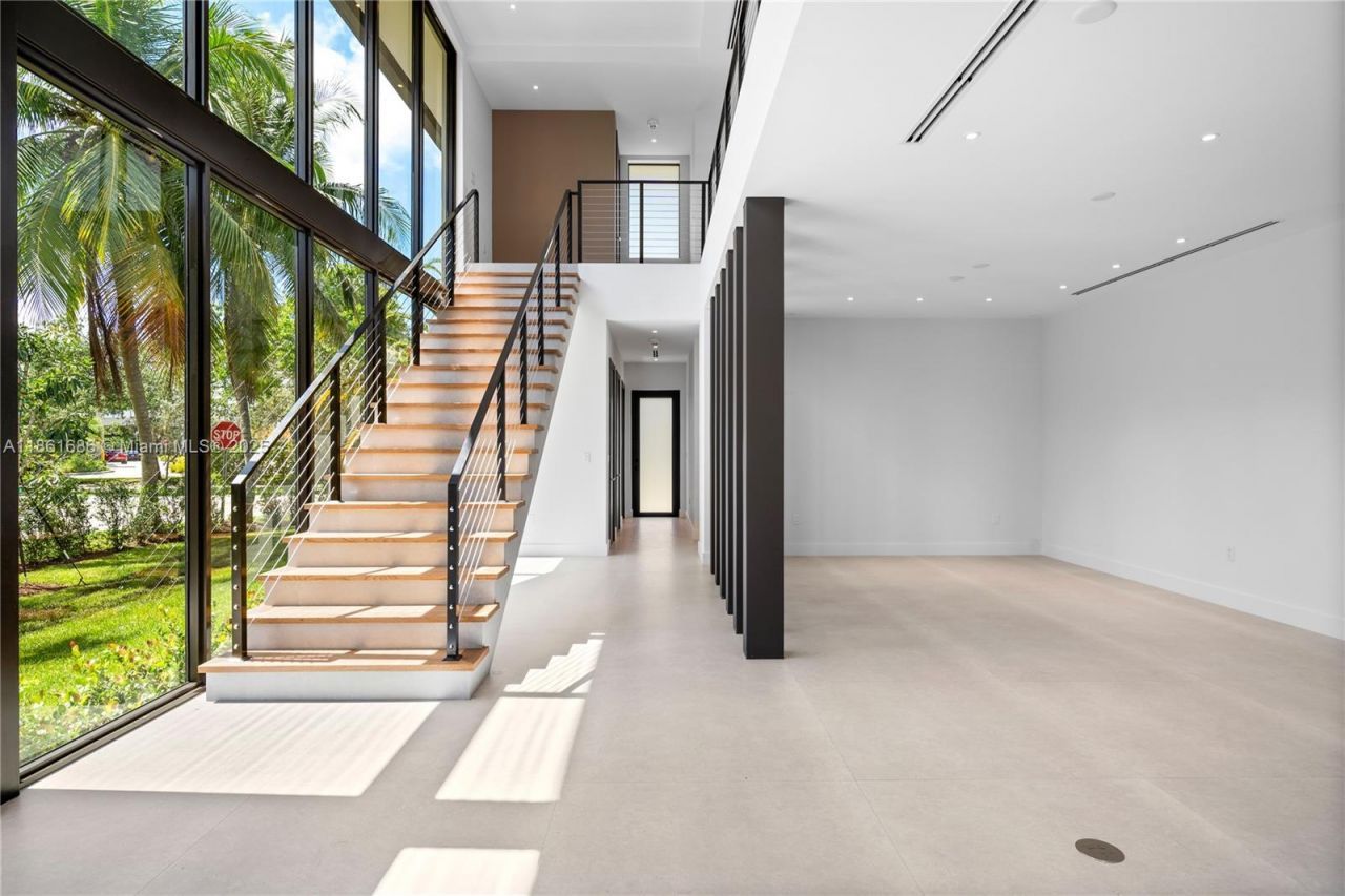 6250 SW 78th St, South Miami, FL 33143 Photo