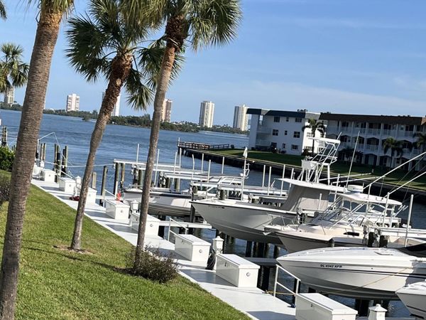 104 Paradise Harbour Blvd, Unit 305, North Palm Beach, FL 33408