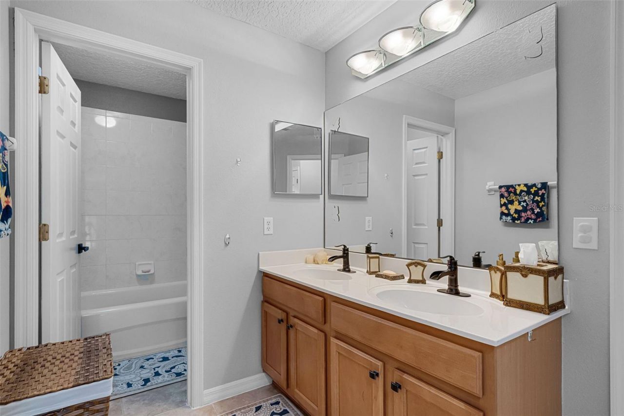 2561 Corbyton Court, Orlando, FL 32828 Photo