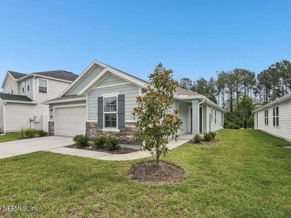 718 PANTHER LAKE Parkway, Jacksonville, FL 32221