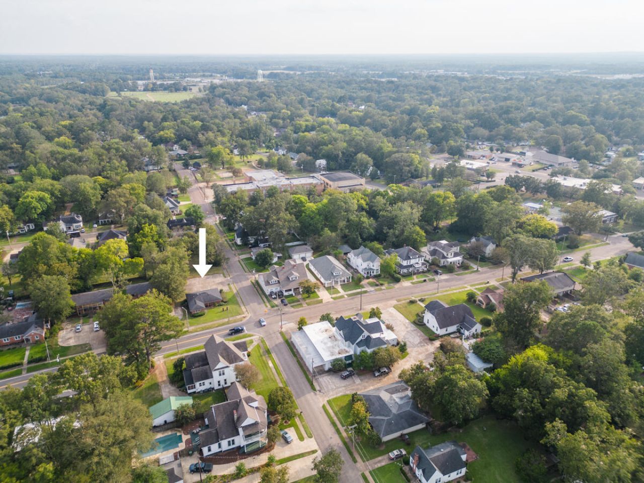 900 E Broad St, West Point, MS 39773 Main Photo