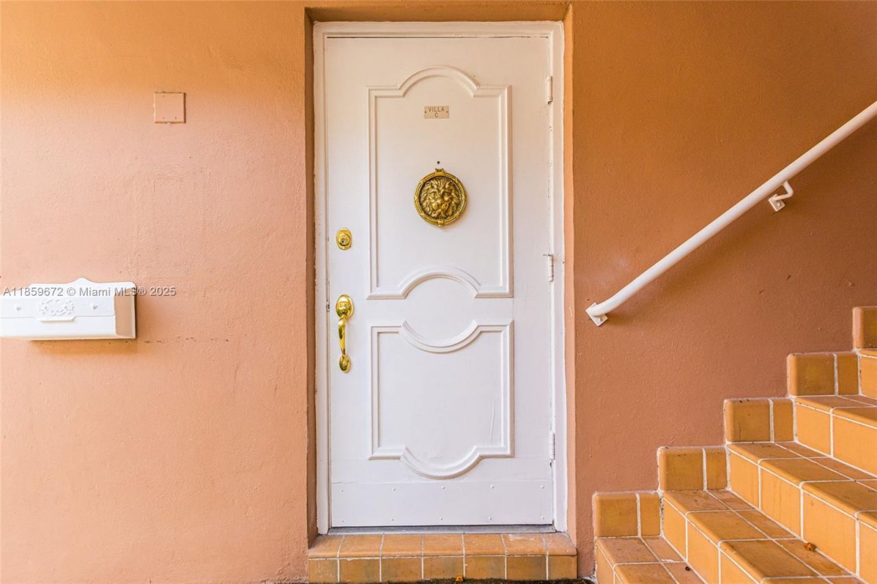 60 Park Dr, Unit C, Bal Harbour, FL 33154 Photo