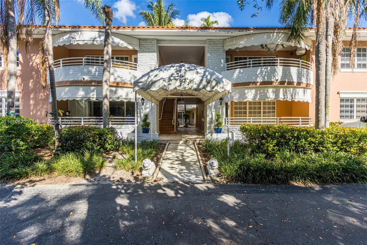 60 Park Dr, Unit C, Bal Harbour, FL 33154 Photo