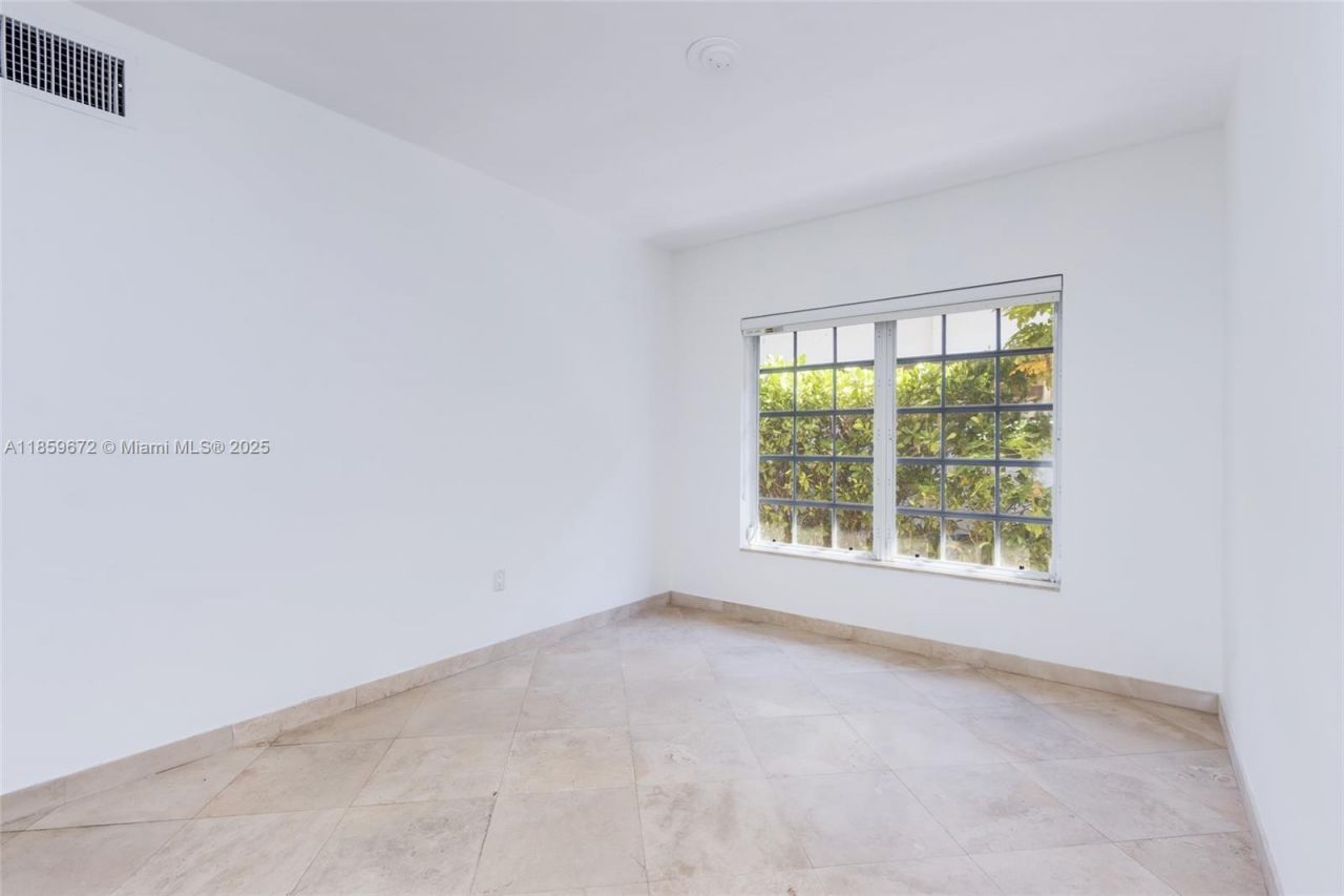 60 Park Dr, Unit C, Bal Harbour, FL 33154 Photo