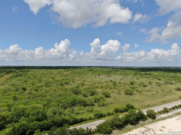 TRACT 7 TBD CR 208, Hobson, TX 78117