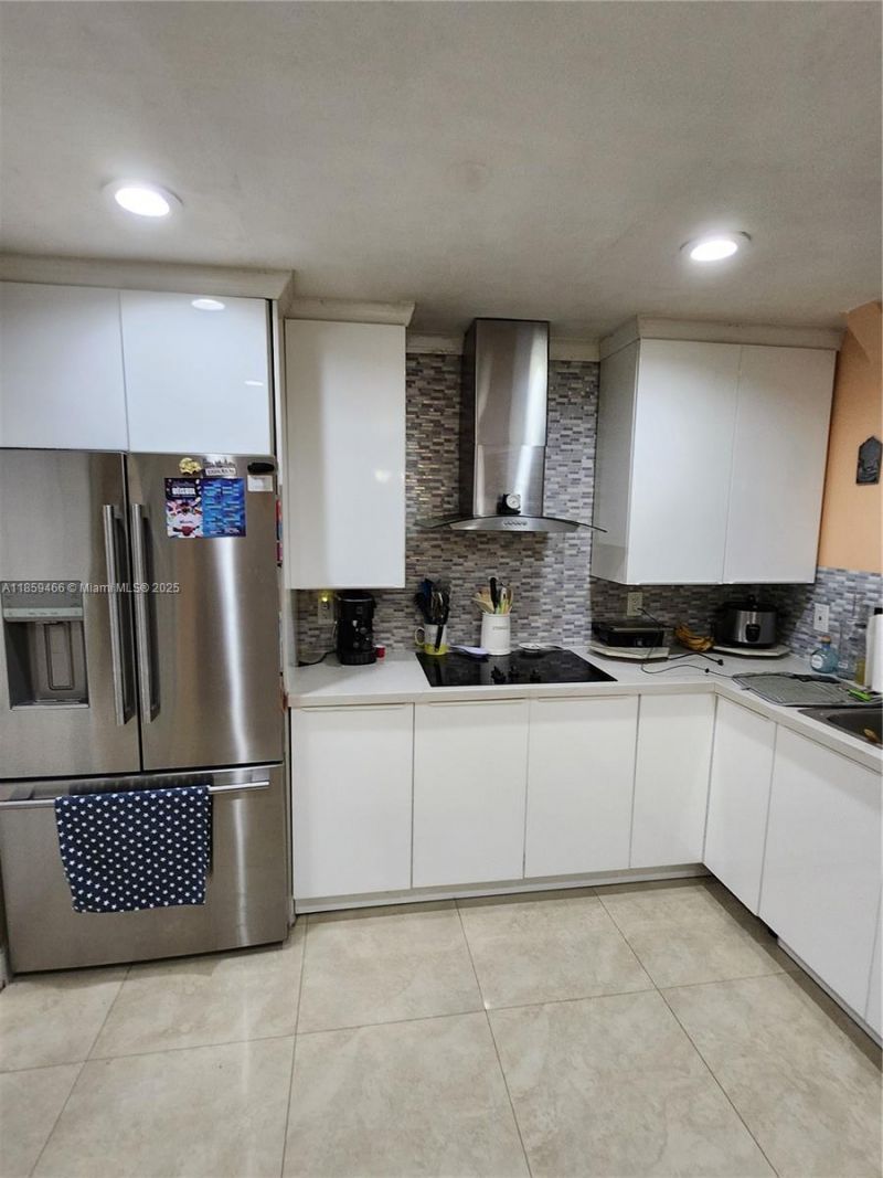 8360 NW 8th St, Unit 6-2, Miami, FL 33126 Photo