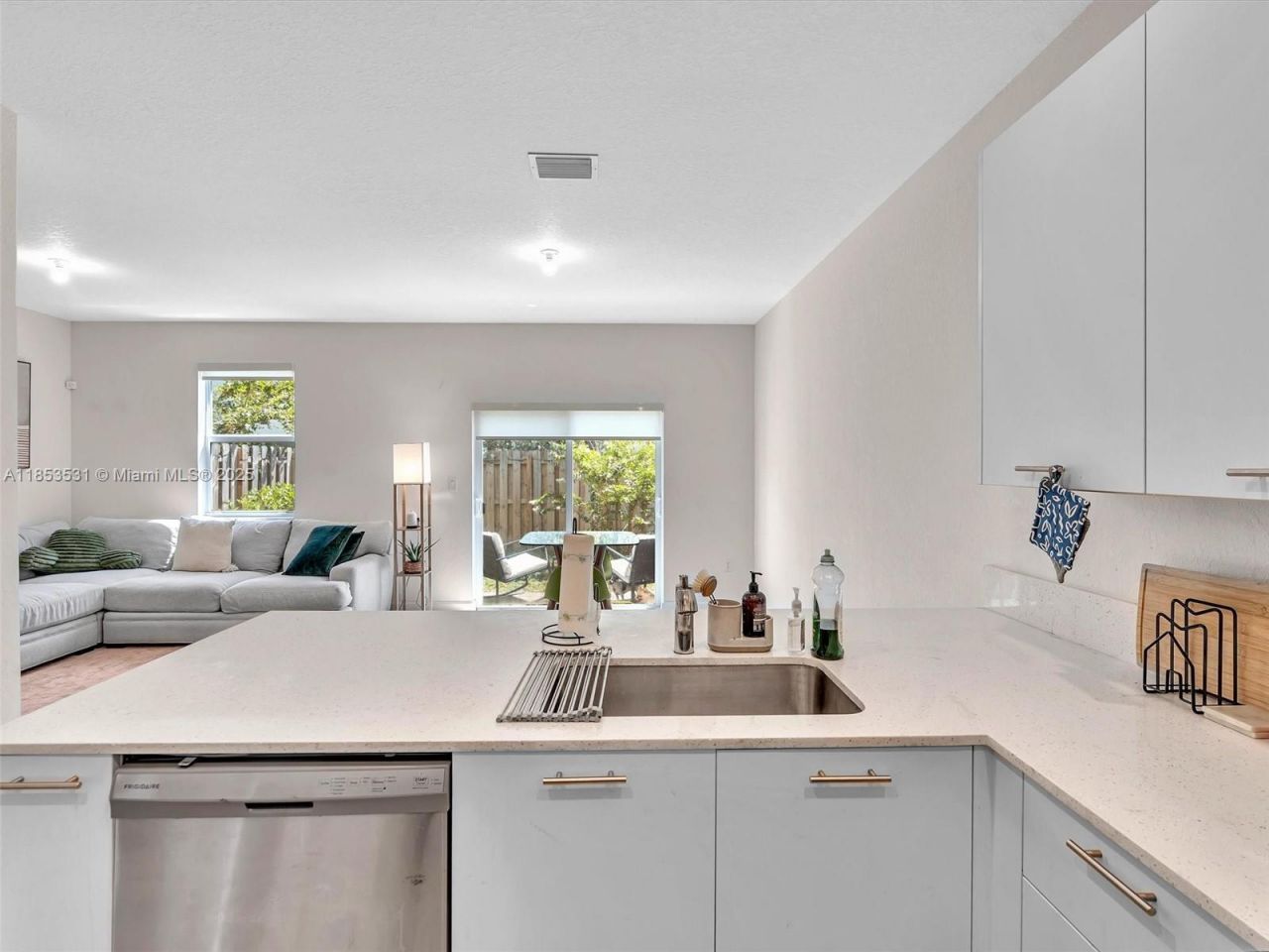 12929 NW 24th Ave, Miami, FL 33167 Photo