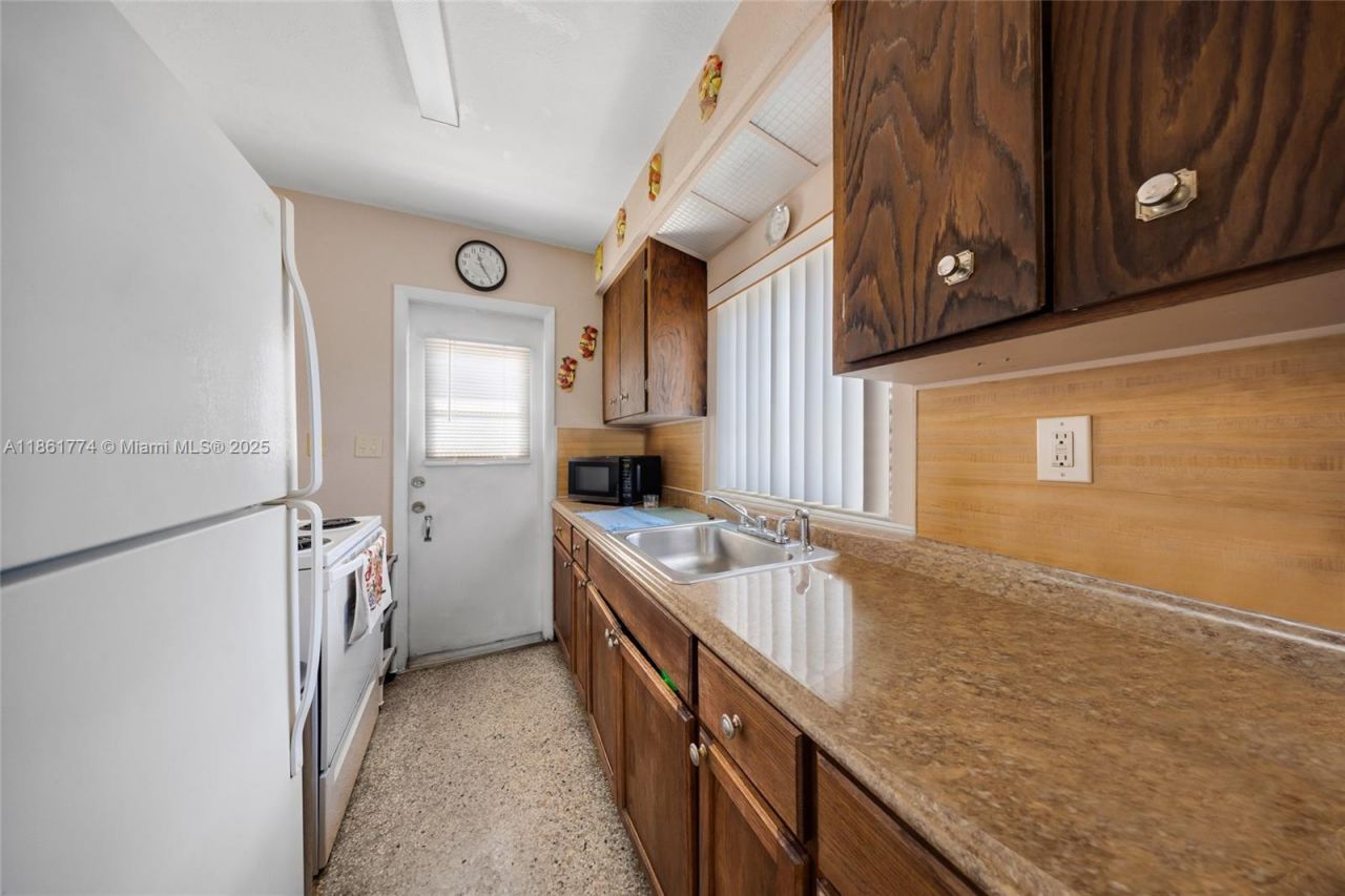 4831 W Flagler St, Miami, FL 33134 Photo