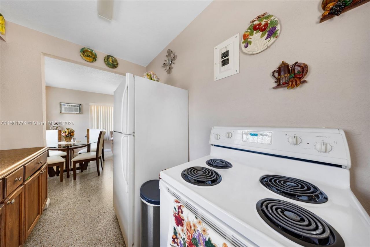 4831 W Flagler St, Miami, FL 33134 Photo