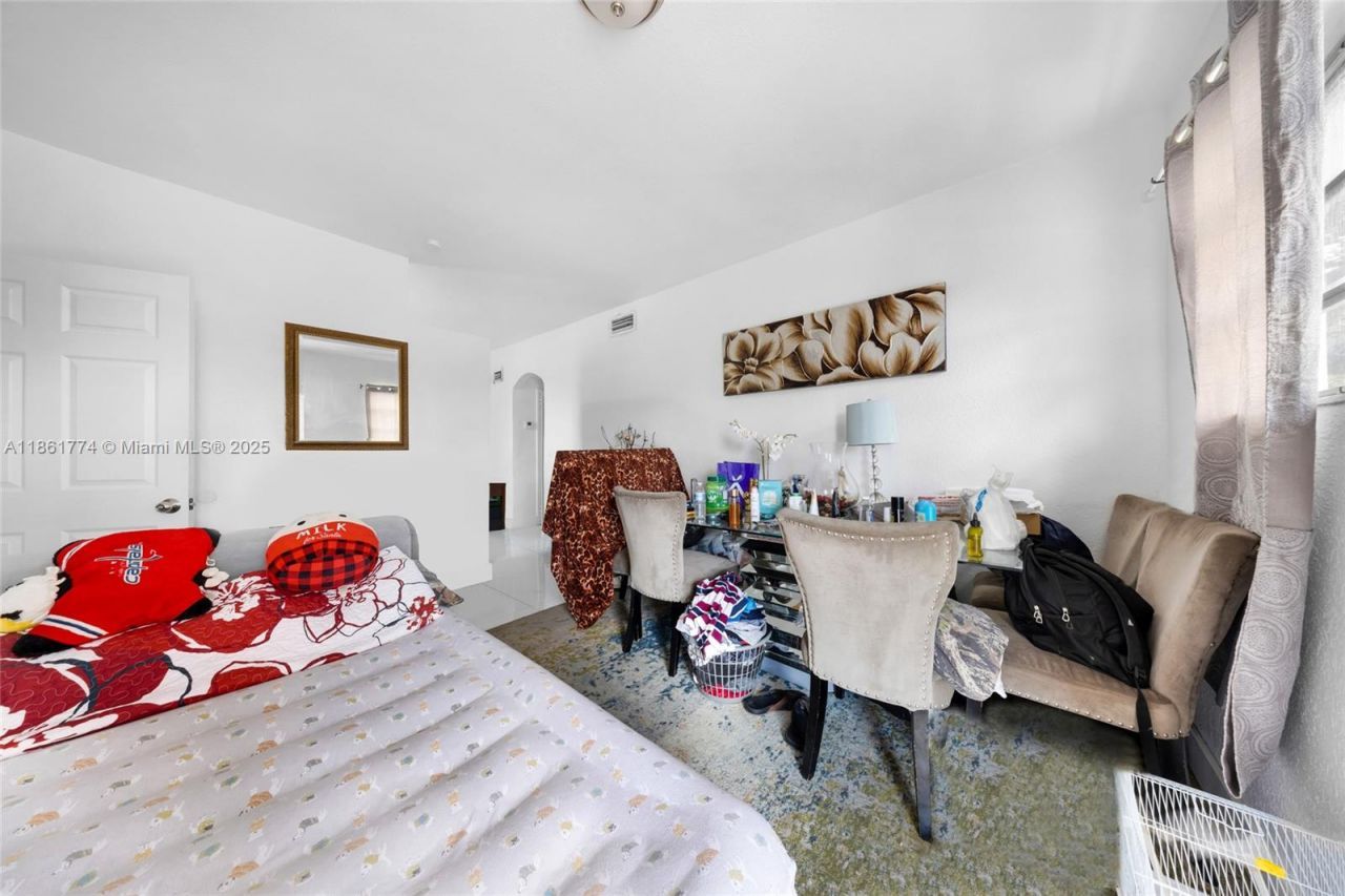 4831 W Flagler St, Miami, FL 33134 Photo