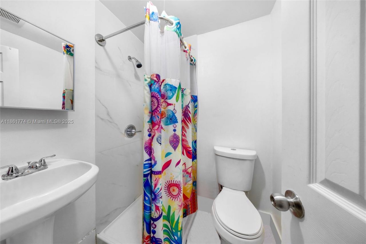 4831 W Flagler St, Miami, FL 33134 Photo