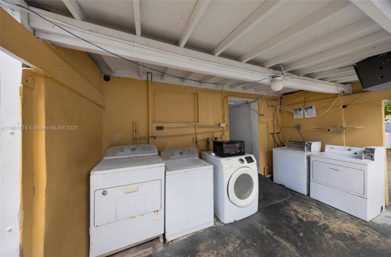 4831 W Flagler St, Miami, FL 33134 Photo