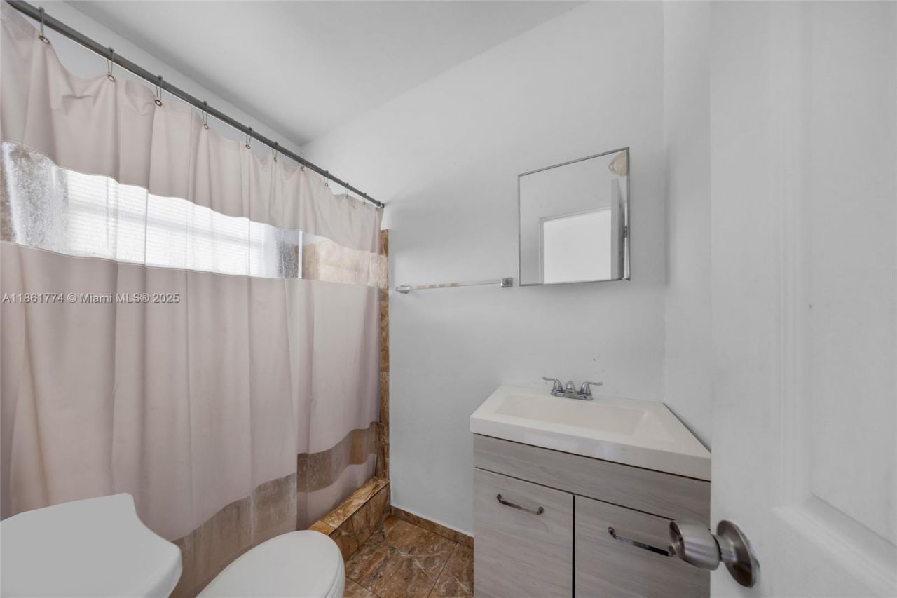 4831 W Flagler St, Miami, FL 33134 Photo