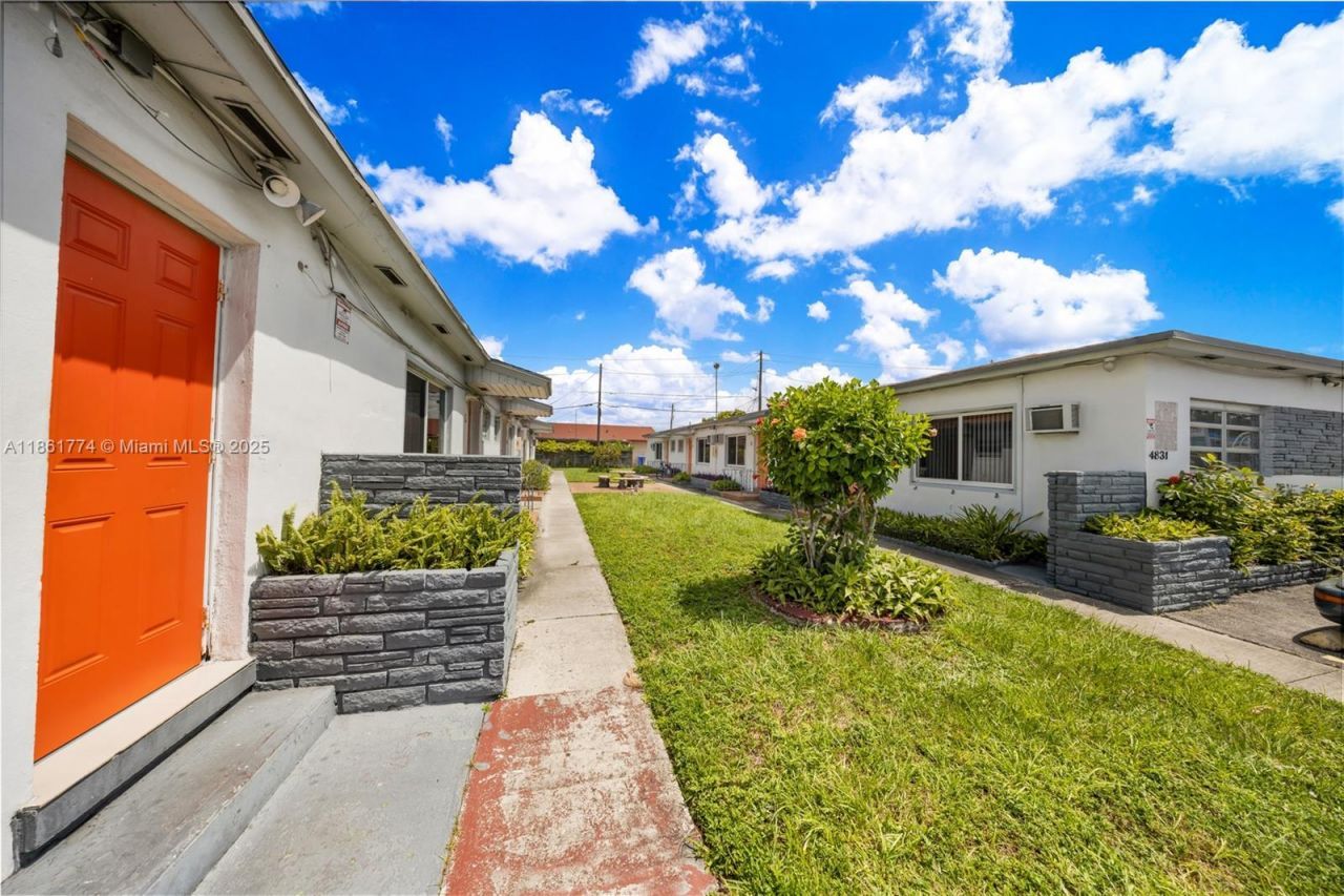 4831 W Flagler St, Miami, FL 33134 Photo