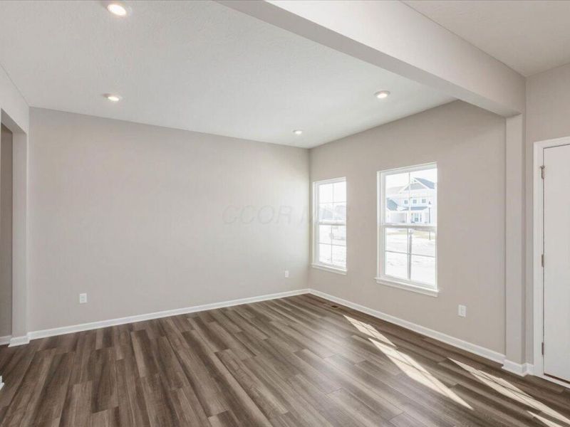 1055 Greenfield Drive, Marysville, OH 43040 Photo 14