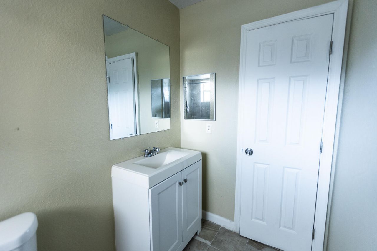5161 W Oakland Park Boulevard, Unit 106, Lauderdale Lakes, FL 33313 Photo