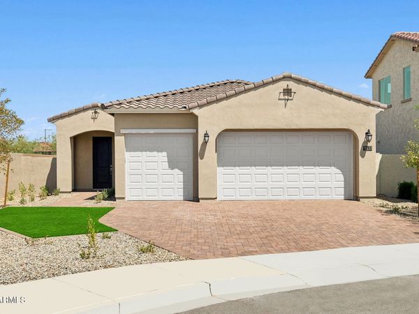 19432 W SAN JUAN Avenue, Litchfield Park, AZ 85340