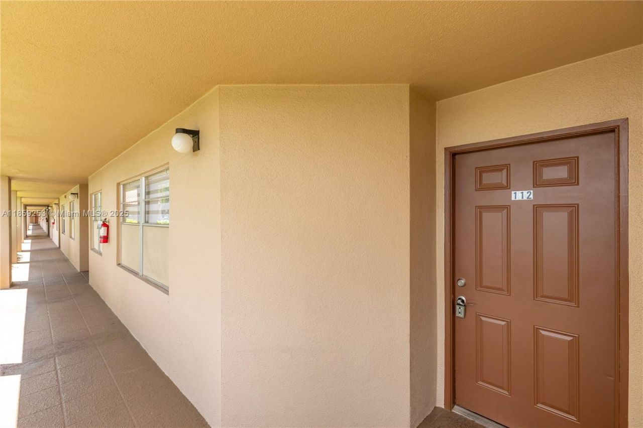 1110 SW 125th Ave, Unit 112M, Pembroke Pines, FL 33027 Photo
