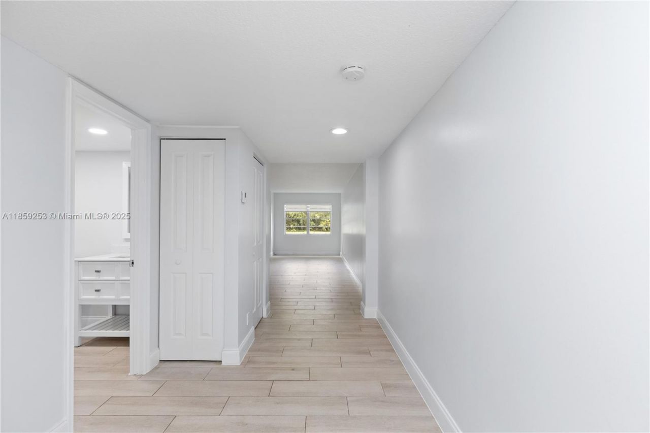 1110 SW 125th Ave, Unit 112M, Pembroke Pines, FL 33027 Photo