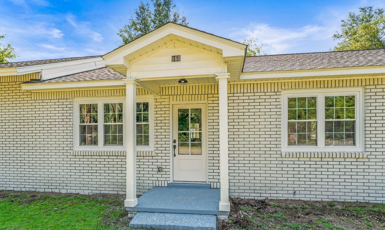 160 Bruce K Smalls Drive Photo 11