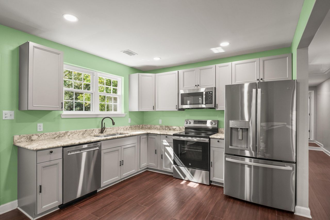 160 Bruce K Smalls Drive Photo 17