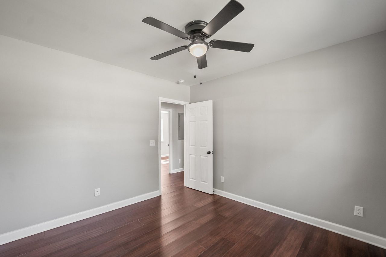 160 Bruce K Smalls Drive Photo 29