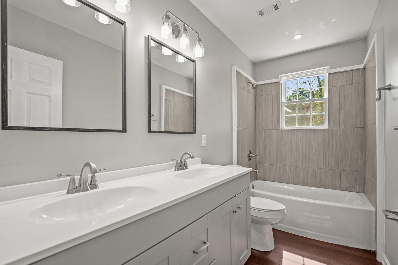 160 Bruce K Smalls Drive Photo 30