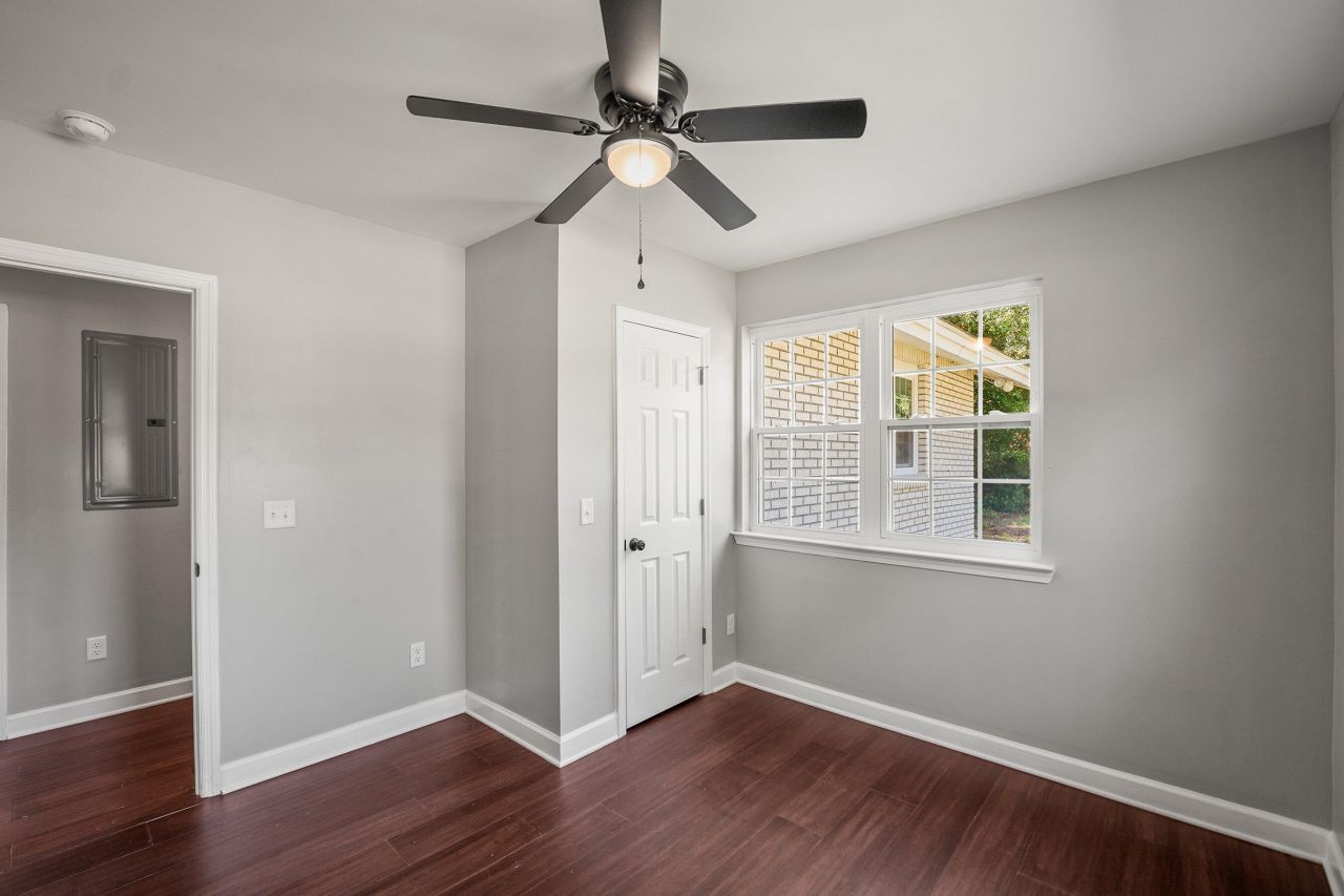 160 Bruce K Smalls Drive Photo 33