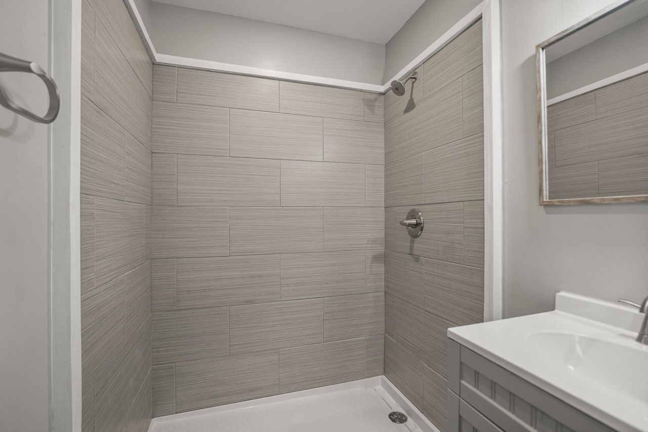 160 Bruce K Smalls Drive Photo 41