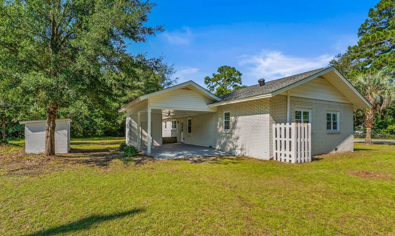 160 Bruce K Smalls Drive Photo 5