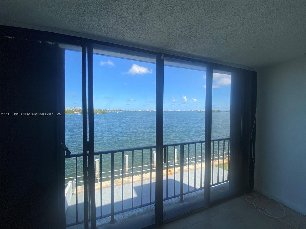7899 NE Bayshore Ct, Unit 3D, Miami, FL 33138 Photo