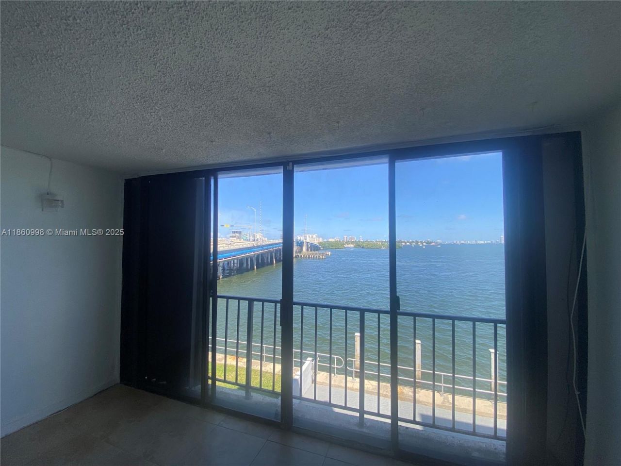 7899 NE Bayshore Ct, Unit 3D, Miami, FL 33138 Photo
