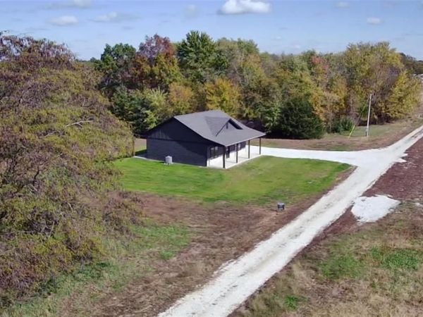 17582 Monroe Rd. 675, Perry, MO 63462