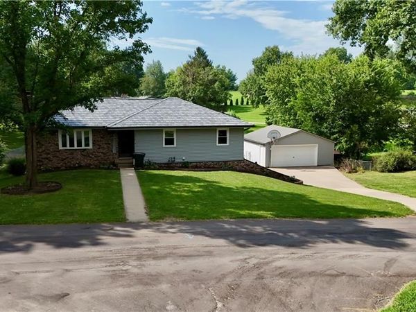 3814 Meadow Oak Lane, St Joseph, MO 64503