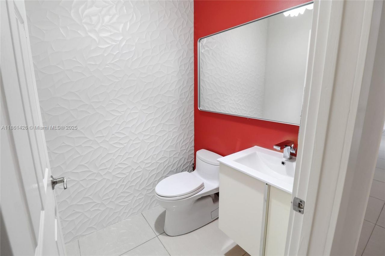 1600 Blue Jay Cir, Weston, FL 33327 Photo