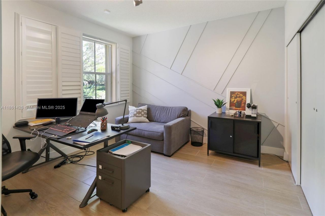 1600 Blue Jay Cir, Weston, FL 33327 Photo