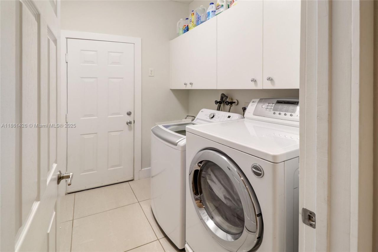 1600 Blue Jay Cir, Weston, FL 33327 Photo