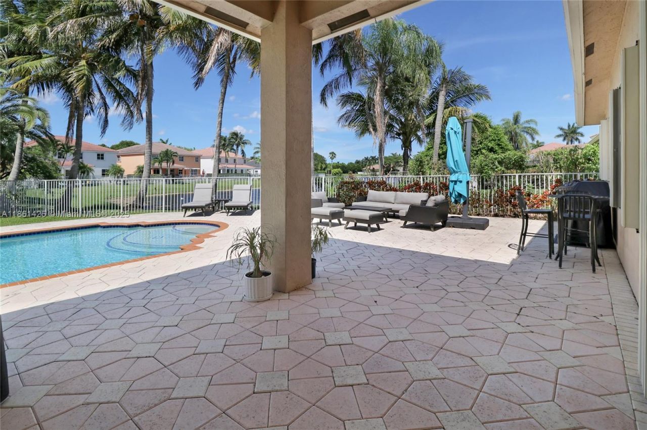 1600 Blue Jay Cir, Weston, FL 33327 Photo