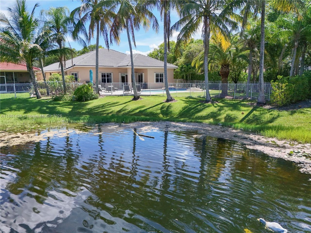 1600 Blue Jay Cir, Weston, FL 33327 Photo