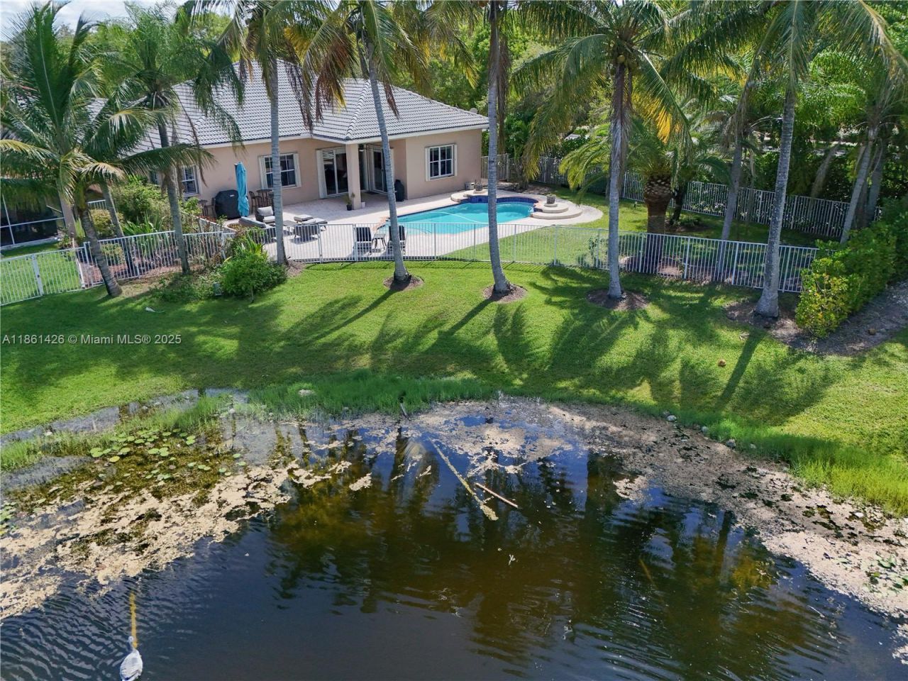 1600 Blue Jay Cir, Weston, FL 33327 Photo