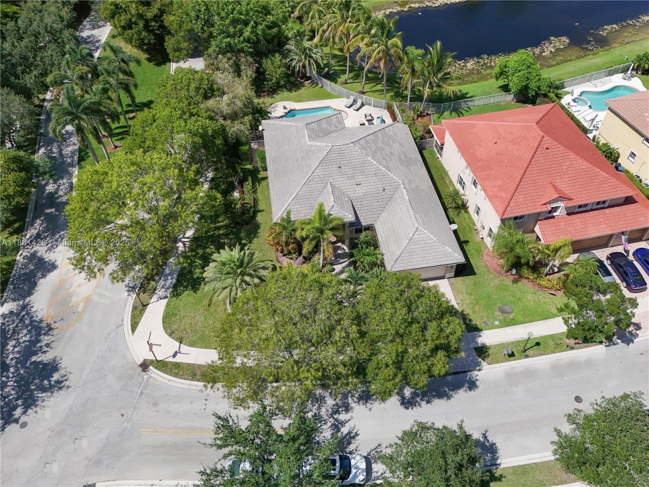 1600 Blue Jay Cir, Weston, FL 33327 Photo