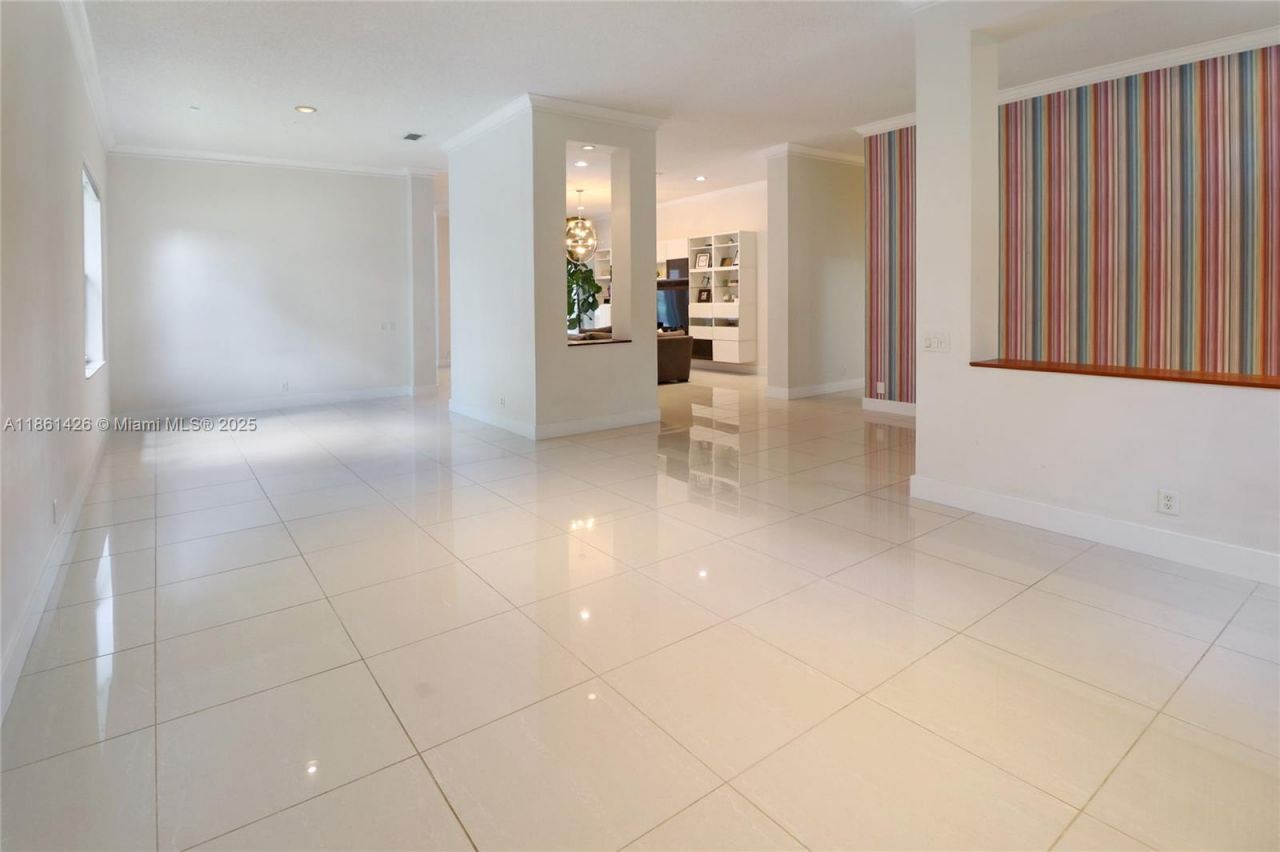 1600 Blue Jay Cir, Weston, FL 33327 Photo