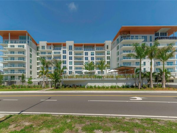 1020 SUNSET POINT ROAD, Unit 302, CLEARWATER, FL 33755